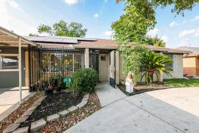 266 W Riverwood Drive, Houston, TX 77076