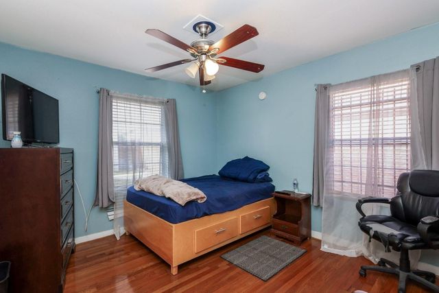 266 W Riverwood Drive, Houston, TX 77076