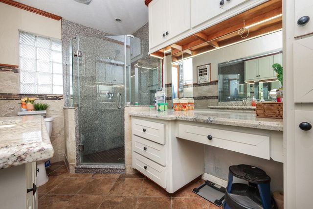 266 W Riverwood Drive, Houston, TX 77076