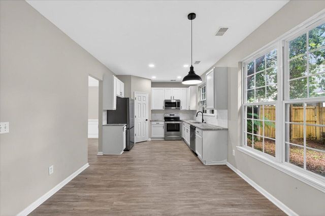 215 Evesham Drive, Summerville, SC 29485