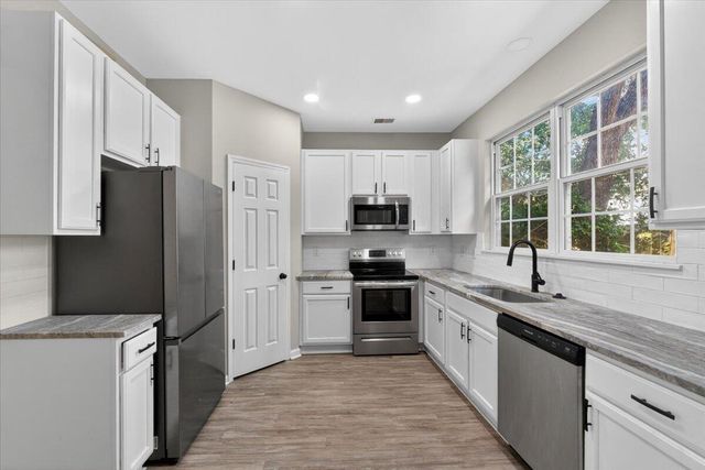 215 Evesham Drive, Summerville, SC 29485