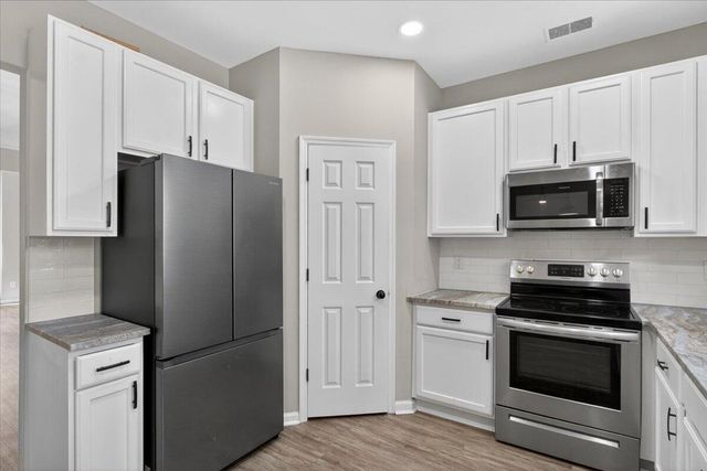 215 Evesham Drive, Summerville, SC 29485