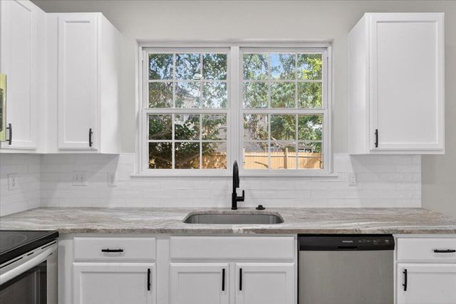 215 Evesham Drive, Summerville, SC 29485