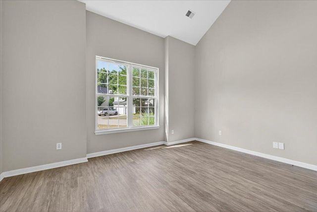 215 Evesham Drive, Summerville, SC 29485