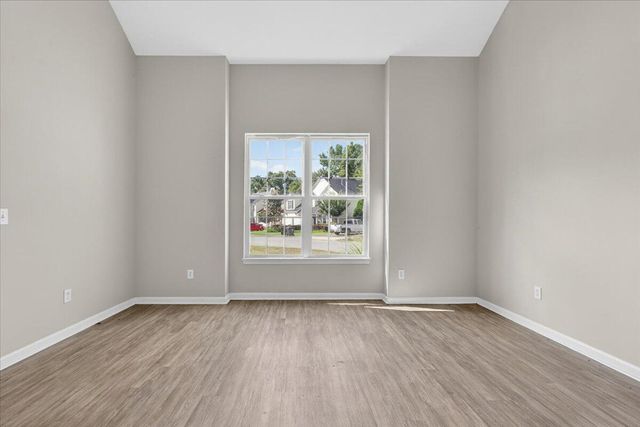 215 Evesham Drive, Summerville, SC 29485