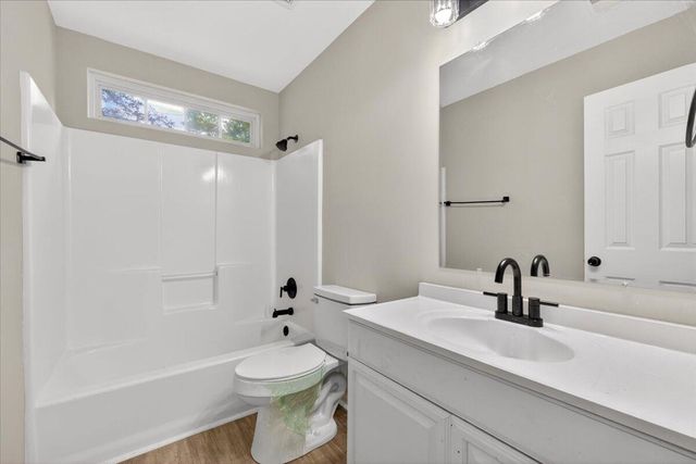 215 Evesham Drive, Summerville, SC 29485