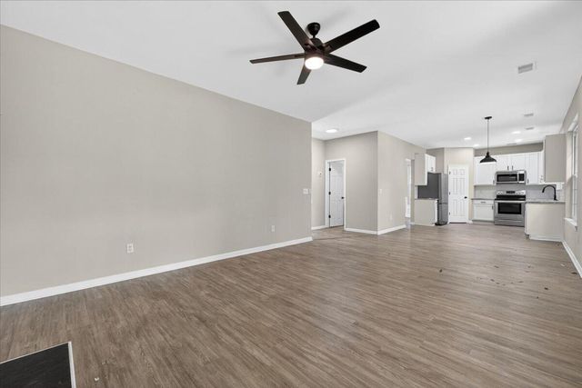 215 Evesham Drive, Summerville, SC 29485