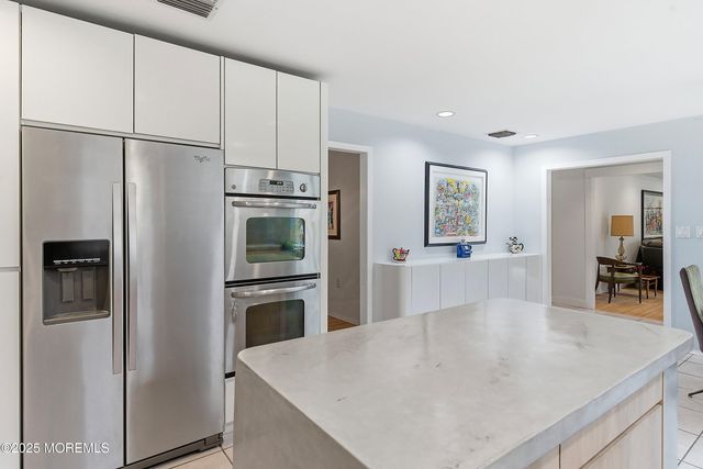 5 Washington Avenue, Morganville, NJ 07751