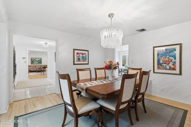 5 Washington Avenue, Morganville, NJ 07751