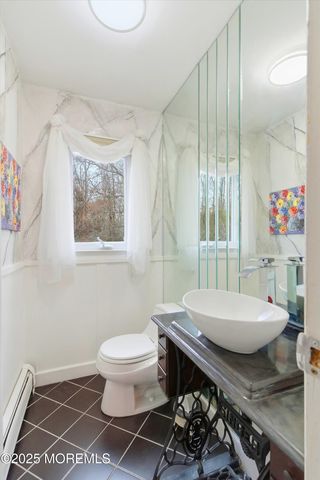 5 Washington Avenue, Morganville, NJ 07751