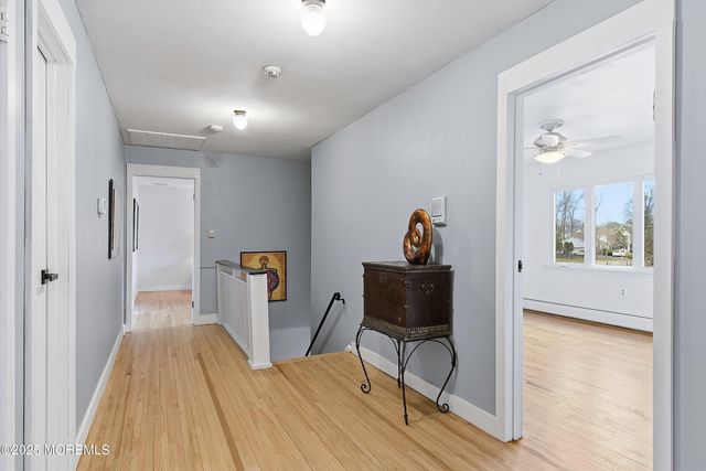 5 Washington Avenue, Morganville, NJ 07751