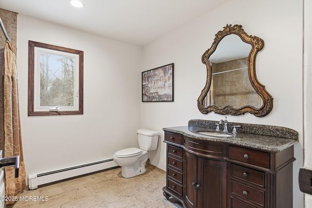 5 Washington Avenue, Morganville, NJ 07751