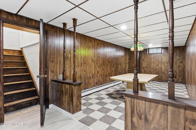 5 Washington Avenue, Morganville, NJ 07751