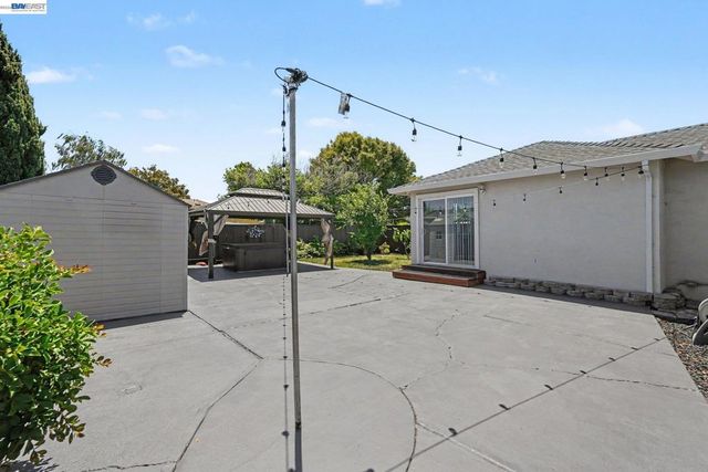 1598 Beechwood Ave, San Leandro, CA 94579