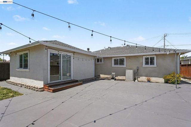 1598 Beechwood Ave, San Leandro, CA 94579