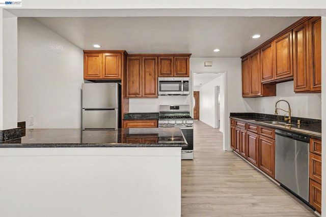 1598 Beechwood Ave, San Leandro, CA 94579