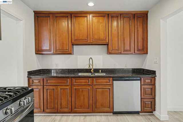 1598 Beechwood Ave, San Leandro, CA 94579