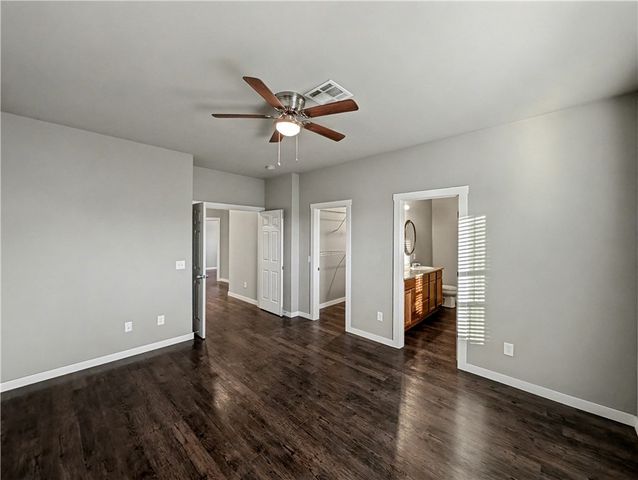 860 & 862 Oakwood Court, Centerton, AR 72719