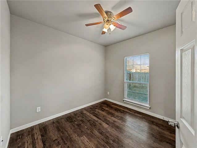 860 & 862 Oakwood Court, Centerton, AR 72719