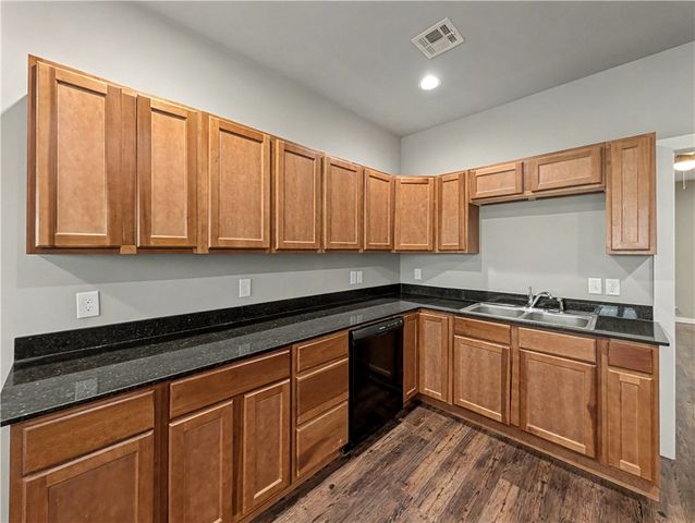 860 & 862 Oakwood Court, Centerton, AR 72719