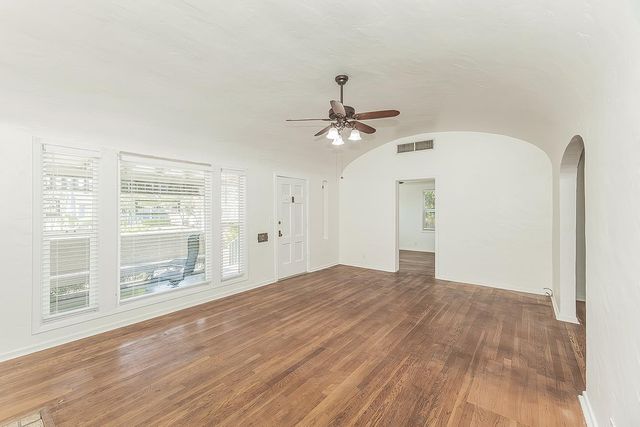 2030 N Wilson Avenue, Fresno, CA 93704