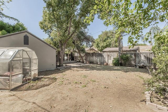 2030 N Wilson Avenue, Fresno, CA 93704