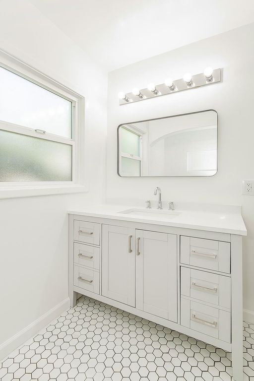 Image 26 of property listing at 2030 N Wilson Avenue, Fresno, CA 93704