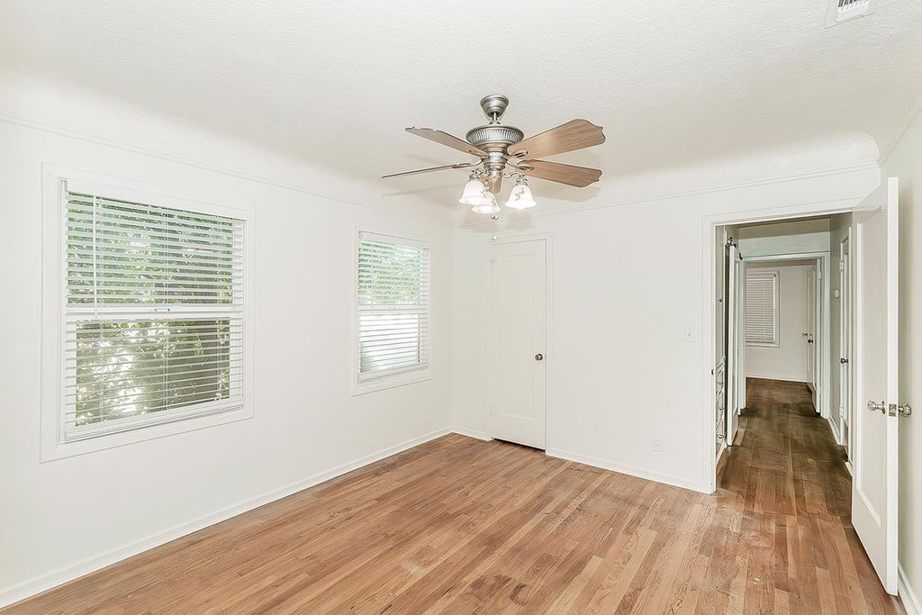Image 30 of property listing at 2030 N Wilson Avenue, Fresno, CA 93704