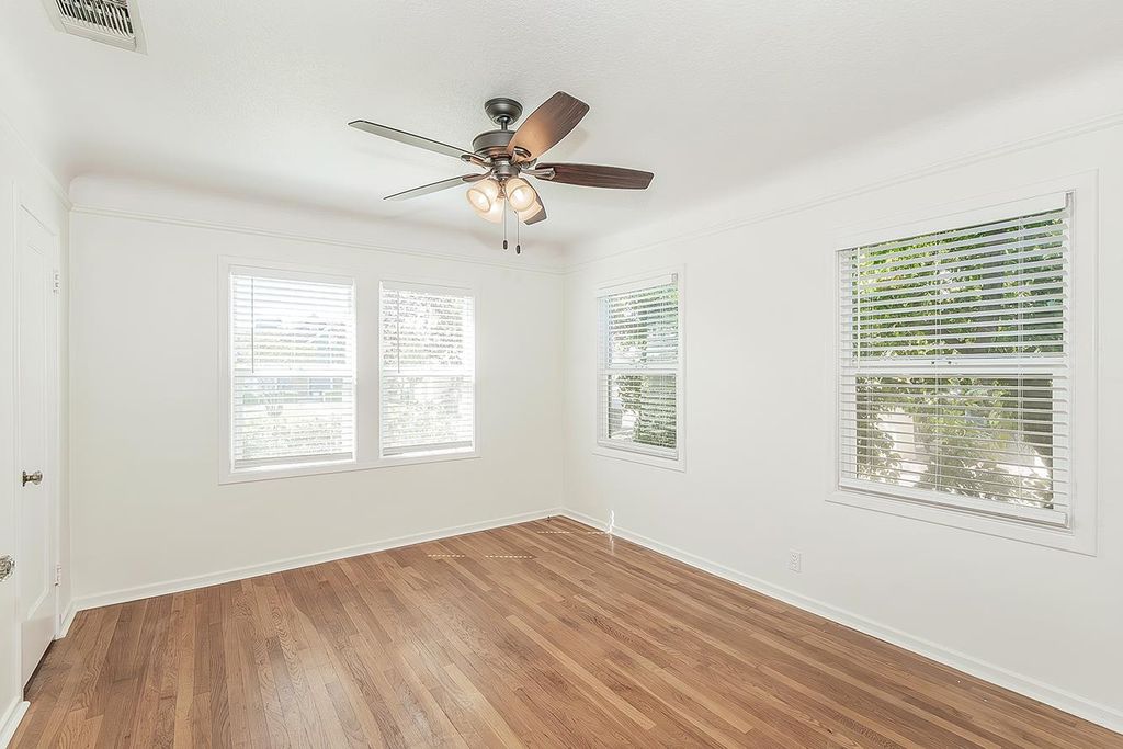 Image 32 of property listing at 2030 N Wilson Avenue, Fresno, CA 93704