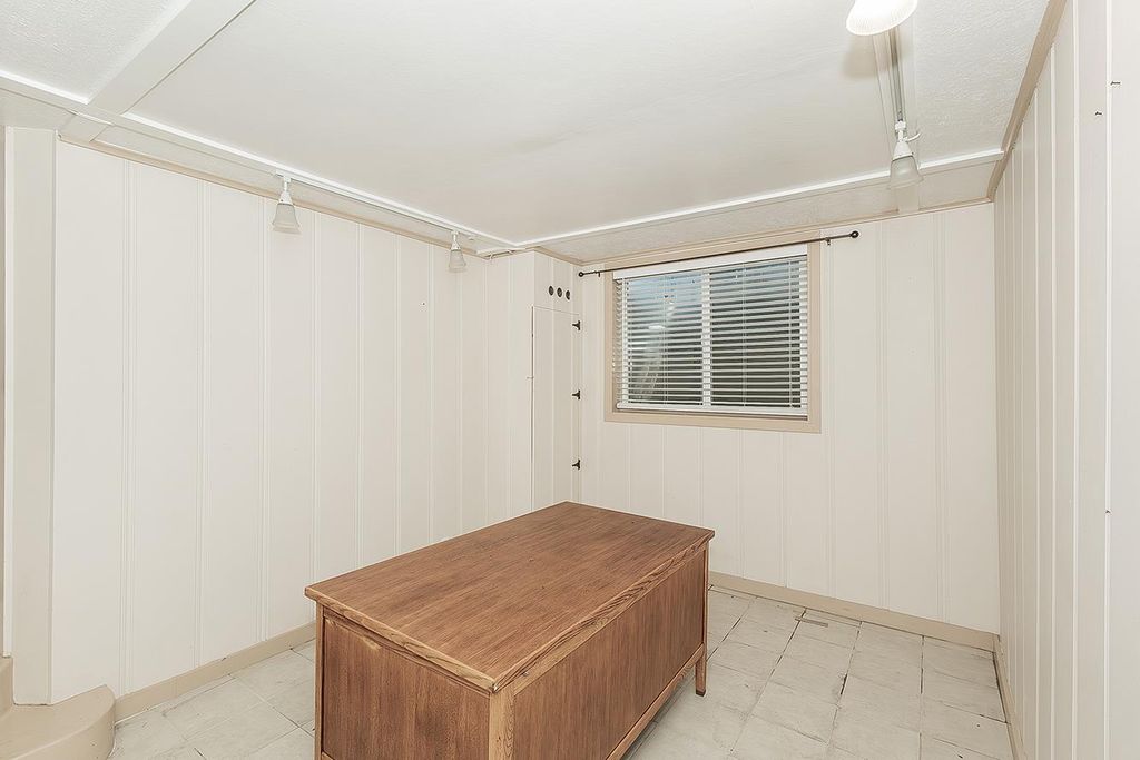 Image 37 of property listing at 2030 N Wilson Avenue, Fresno, CA 93704