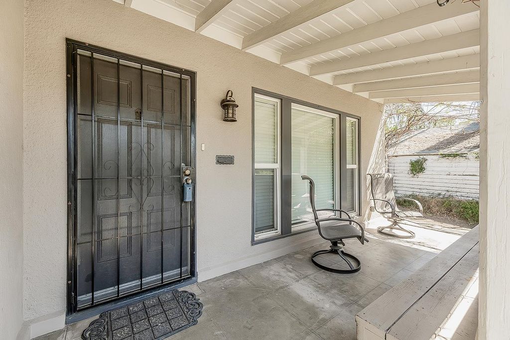 Image 4 of property listing at 2030 N Wilson Avenue, Fresno, CA 93704