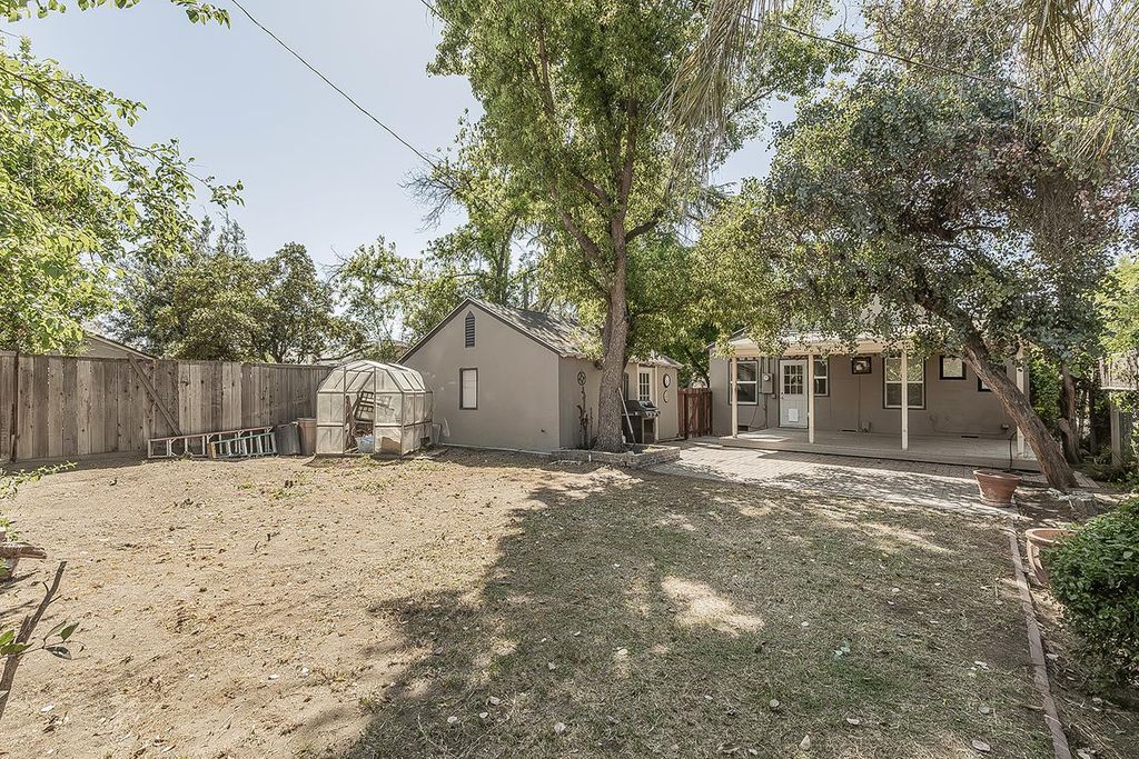 Image 44 of property listing at 2030 N Wilson Avenue, Fresno, CA 93704