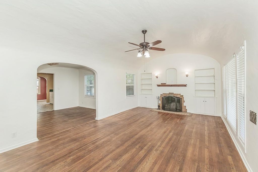 Image 6 of property listing at 2030 N Wilson Avenue, Fresno, CA 93704