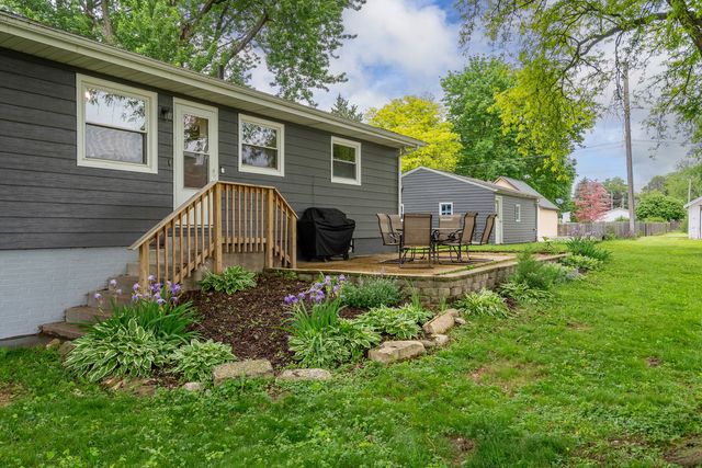 1435 26th Avenue, Moline, IL 61265