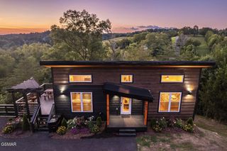 850 Blue Herring Way, Sevierville, TN 37876