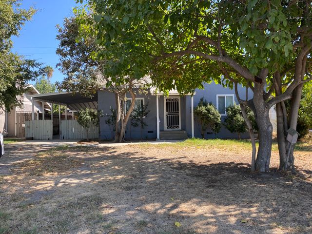 30694 Road 64, Visalia, CA 93291
