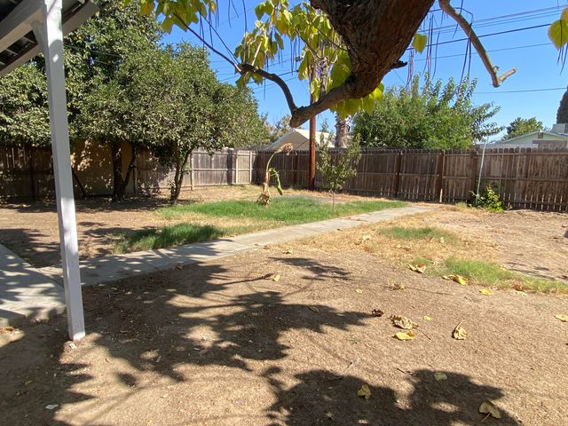 30694 Road 64, Visalia, CA 93291