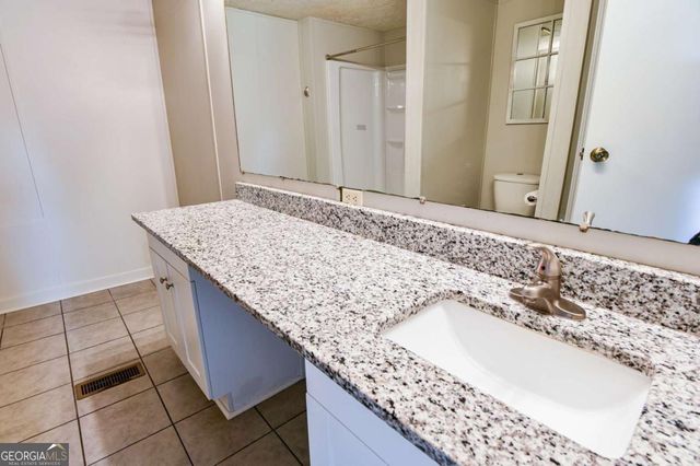 50 Clark Circle, Lexington, GA 30648