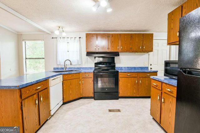50 Clark Circle, Lexington, GA 30648