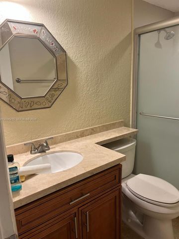5201 NE 24th Ter A206, Fort Lauderdale, FL 33308