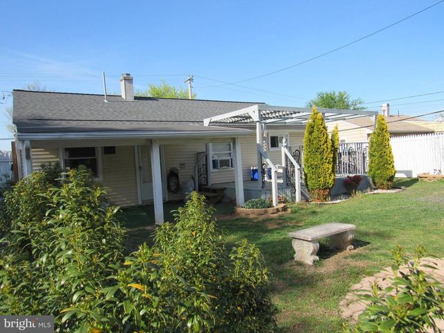 906 SPENCER DR, Croydon, PA 19021