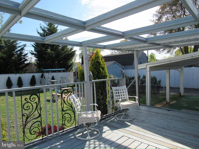 906 SPENCER DR, Croydon, PA 19021