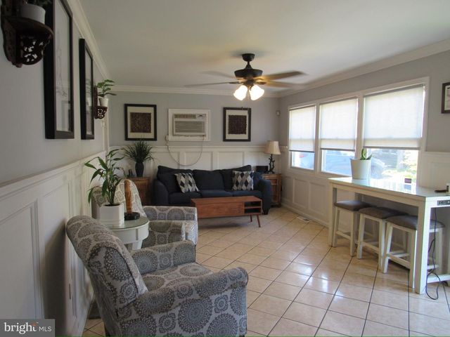 906 SPENCER DR, Croydon, PA 19021