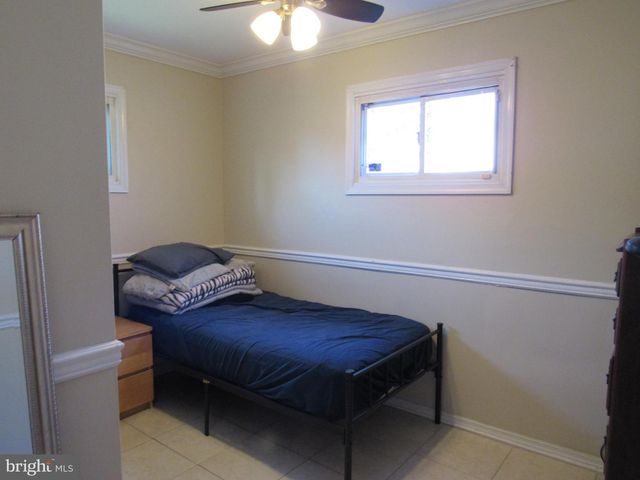 906 SPENCER DR, Croydon, PA 19021