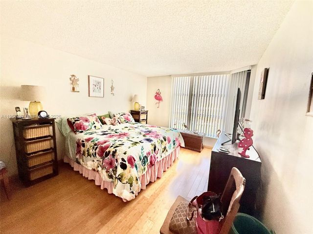 3400 NE 192nd Street 710, Aventura, FL 33180