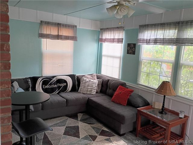 17 Martin Drive, New Albany, IN 47150