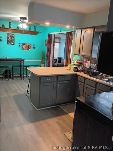 17 Martin Drive, New Albany, IN 47150