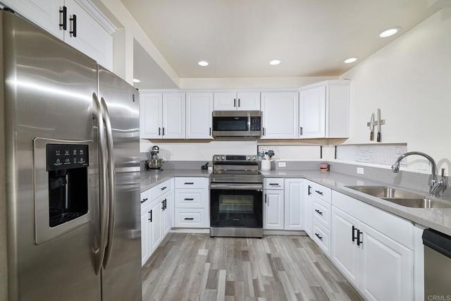 1935 Sunset Drive 45, Escondido, CA 92025