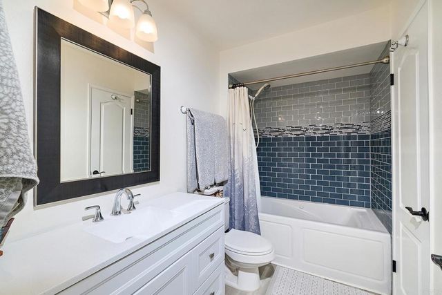 1935 Sunset Drive 45, Escondido, CA 92025
