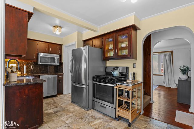 16532 Rosemary Street, Fraser, MI 48026